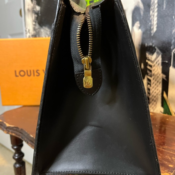 Authentic Louis Vuitton Riviera - Picture 3 of 9